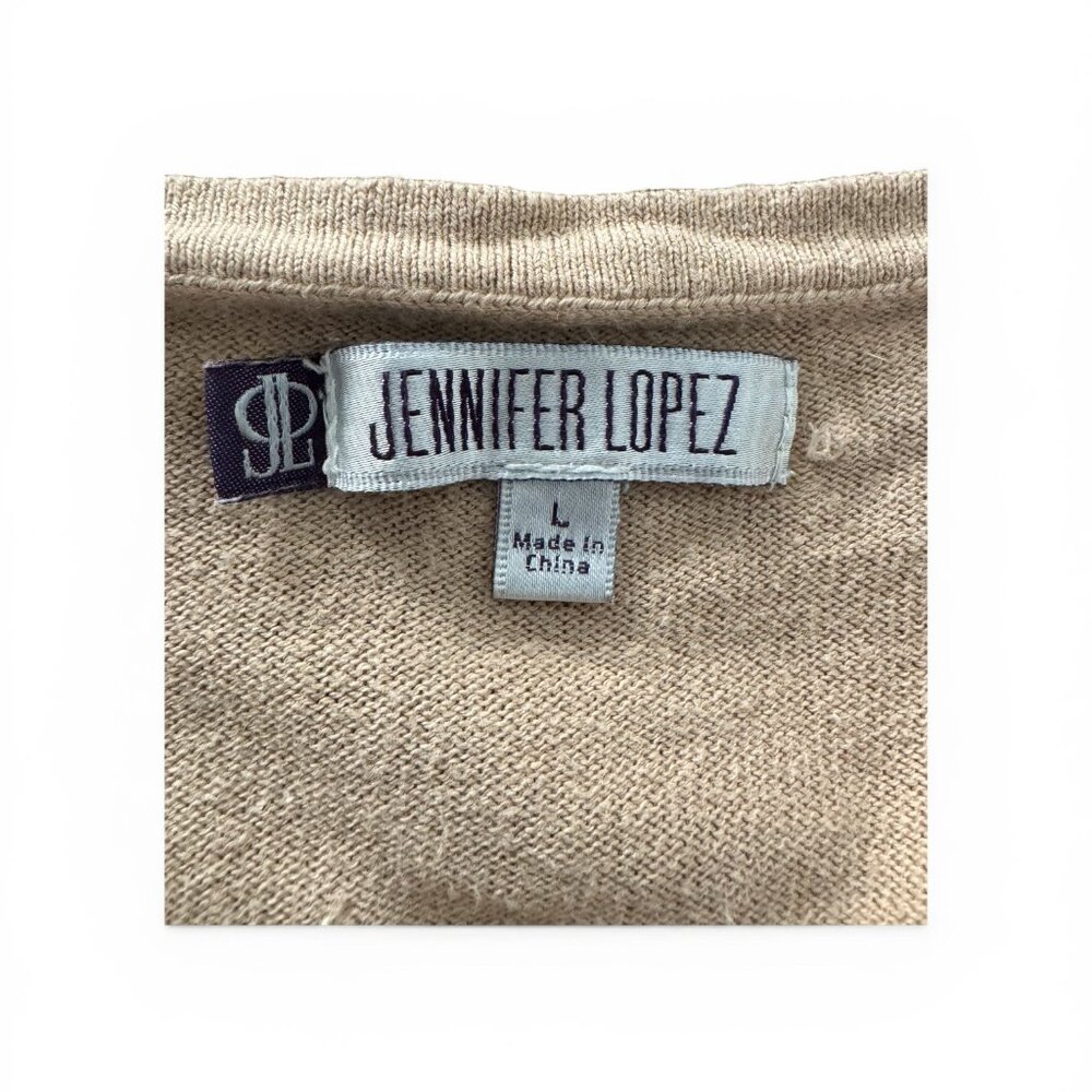 Jennifer Lopez beige sweater - Picture 3 of 3